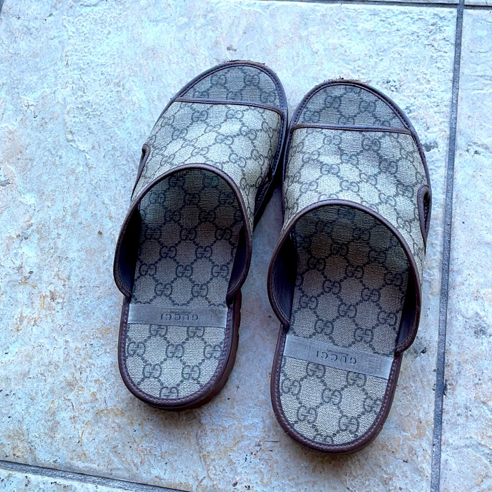 Brown Gucci sandals. Size 10.5